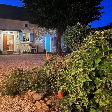 Holiday home Havre De Paix Chalais (Dordogne)